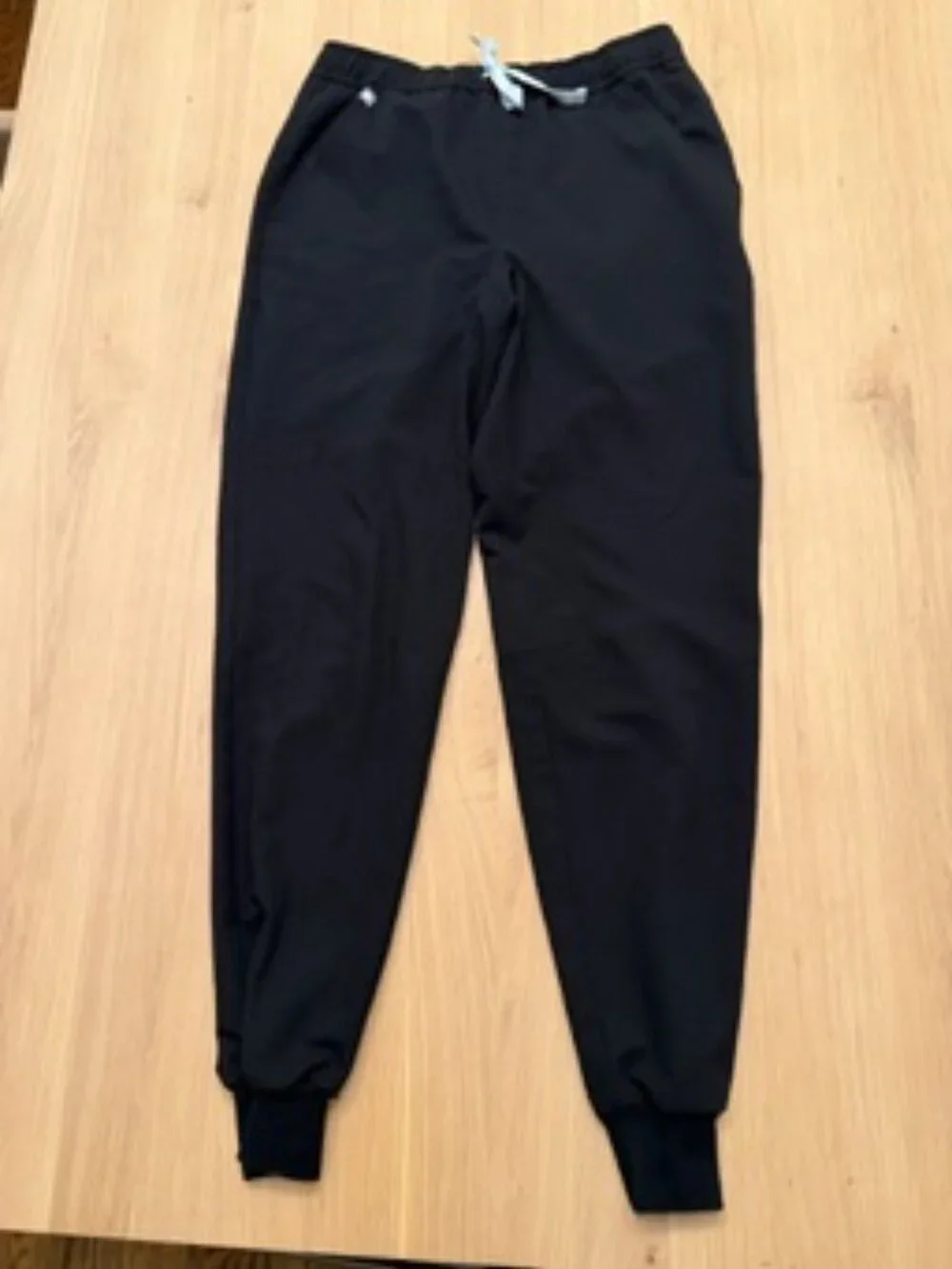 Figs Tansen Jogger Scrub Pant in Black size Small